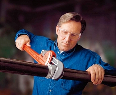 Эксплуатация прямого трубного ключа Ridgid Heavy Duty 12" Эксплуатация прямого трубного ключа Ridgid Heavy Duty 12"