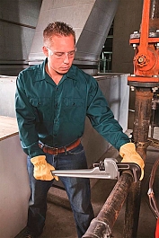 Использование алюминиевого прямого трубного ключа 48" Ridgid Aluminum Heavy Duty 848 Использование алюминиевого прямого трубного ключа 48" Ridgid Aluminum Heavy Duty 848