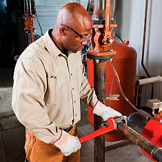 Использование ключа трубного прямого Ridgid Heavy Duty 12" Использование ключа трубного прямого Ridgid Heavy Duty 12"